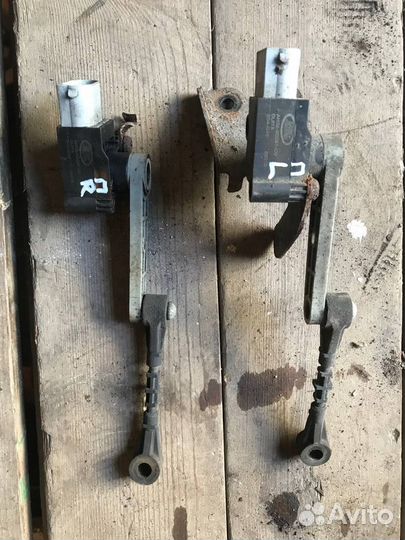 Датчик положения кузова Range Rover Sport 09-13