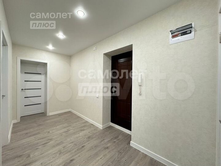 2-к. квартира, 60,5 м², 2/10 эт.