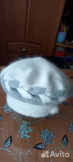 Берет женский новый ангора