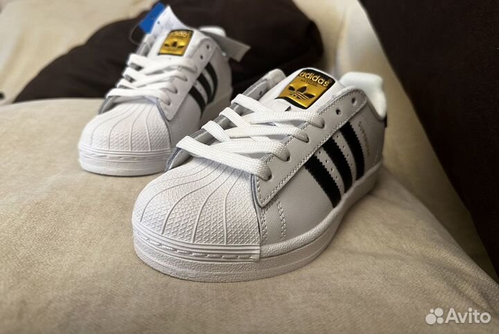 Adidas superstar