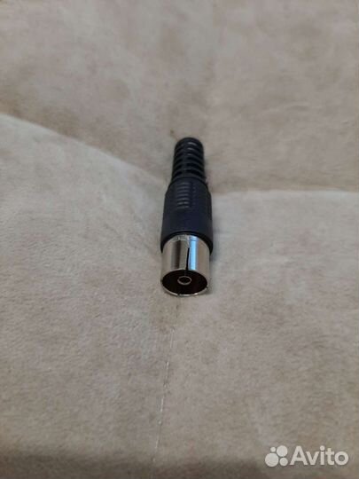 Гнездо антенное