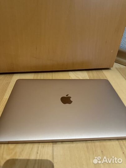 Apple MacBook air 13 2020 13-inch 8gb