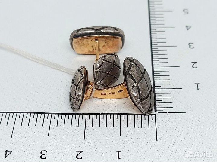 Золотые запонки с бриллиантами 750 проба