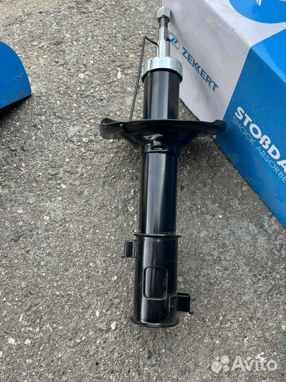 Передние стойки