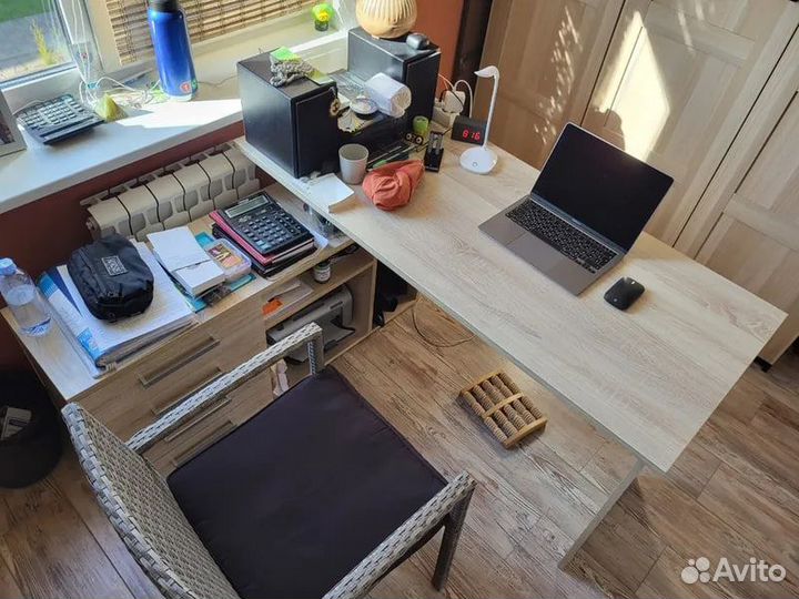 Компьютерный письменный стол угловой