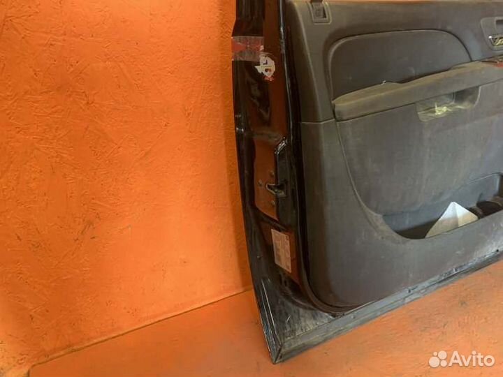 Дверь боковая передняя левая Chevrolet Tahoe