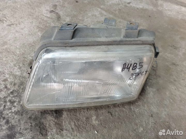 Фара Audi a4b5 дорест