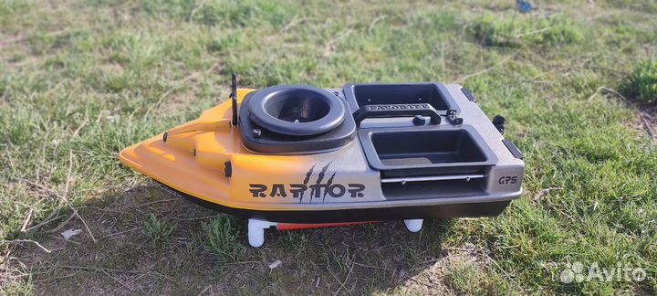 Карповый кораблик с GPS Автопилотом и глубиномером
