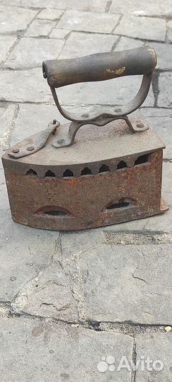 Утюг старый