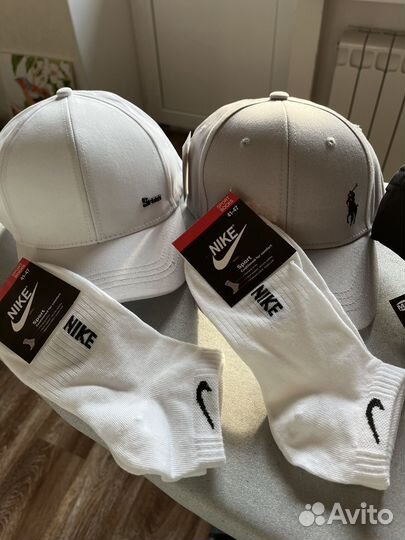 Кепки новые