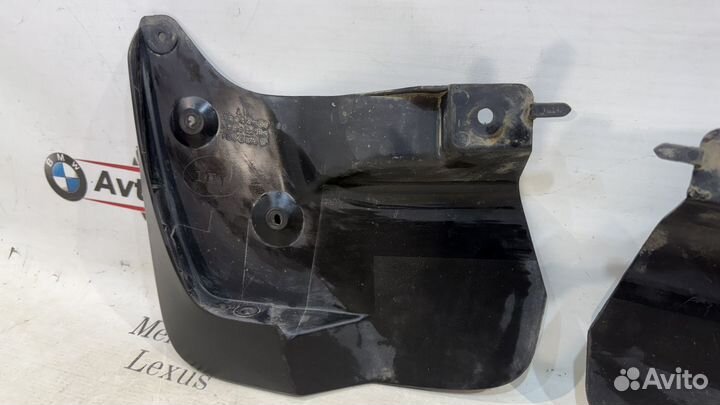 Брызговики передние Toyota Land Cruiser 200 07-12