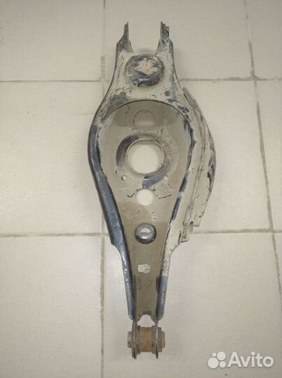 Рычаги задние поперечные Toyota Rav 4 30 кузов