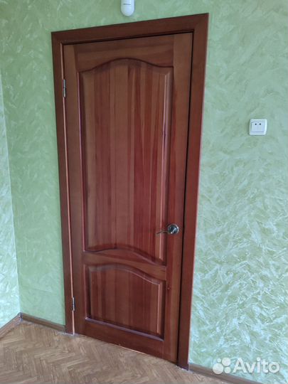 Двери межкомнатные из массива бу