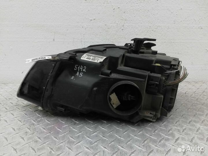 Фара правая Audi A5 8T 8T0941004AF