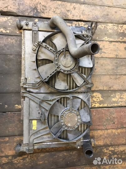 Радиатор в сборе с вентиляторами