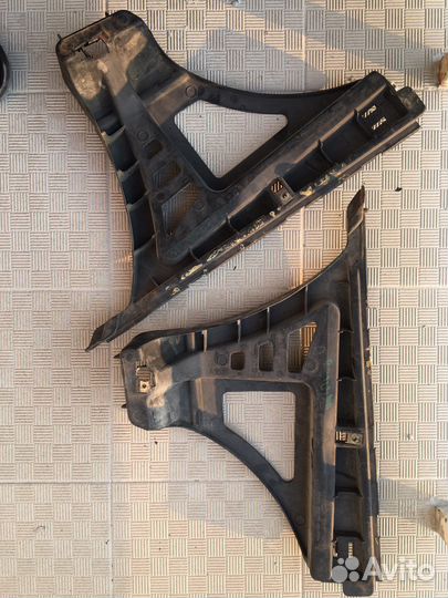 Кронштейн заднего бампера carisma рест