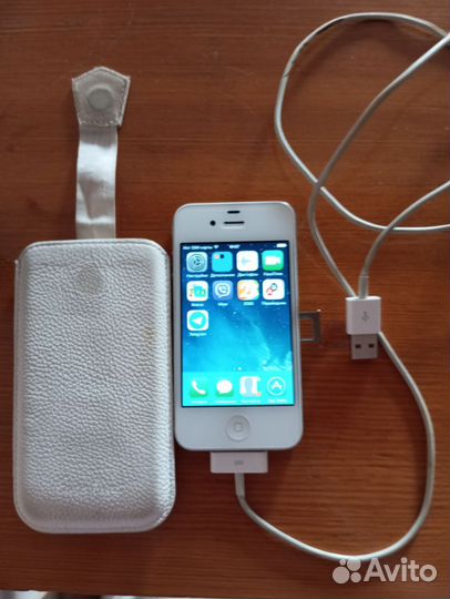 iPhone 4, 8 ГБ