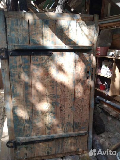 Амбарная старинная дверь