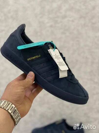 Кроссовки Adidas Broomfield