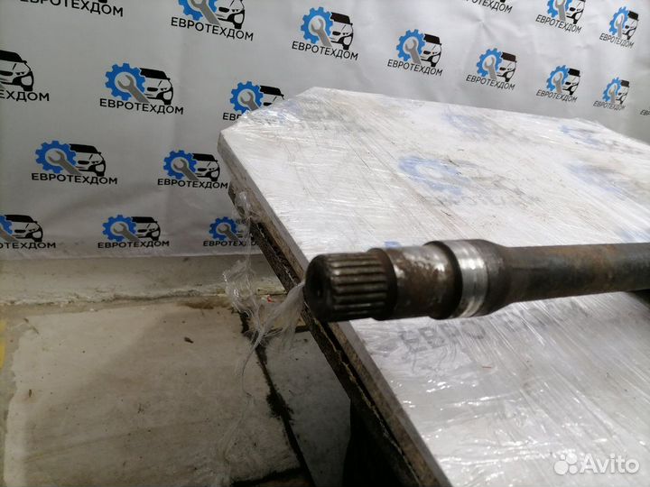 Привод внутренний (шрус) Toyota Previa