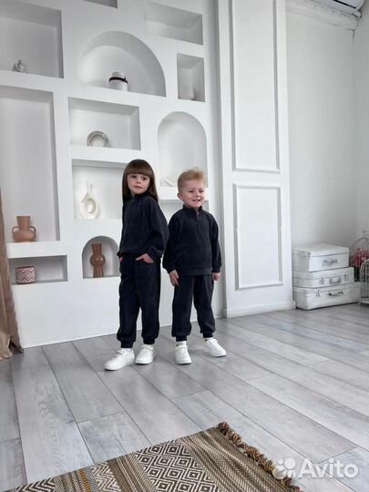 Спортивный костюм детский новый