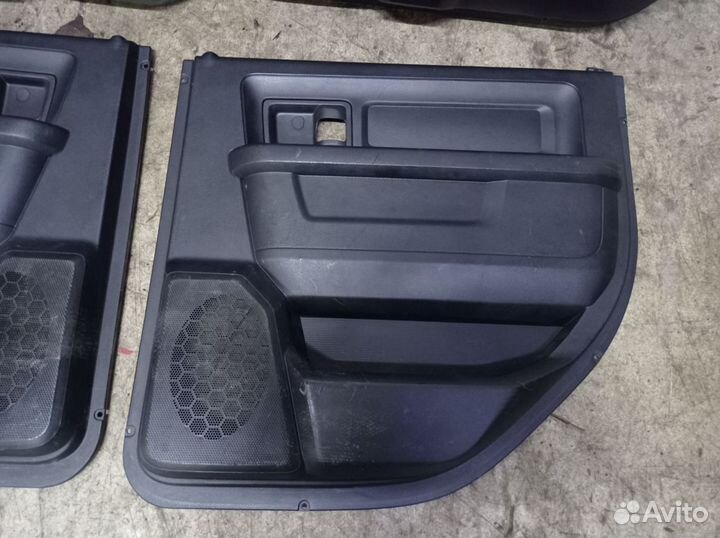 Dodge RAM обшивки дверей комплект 2013-2019