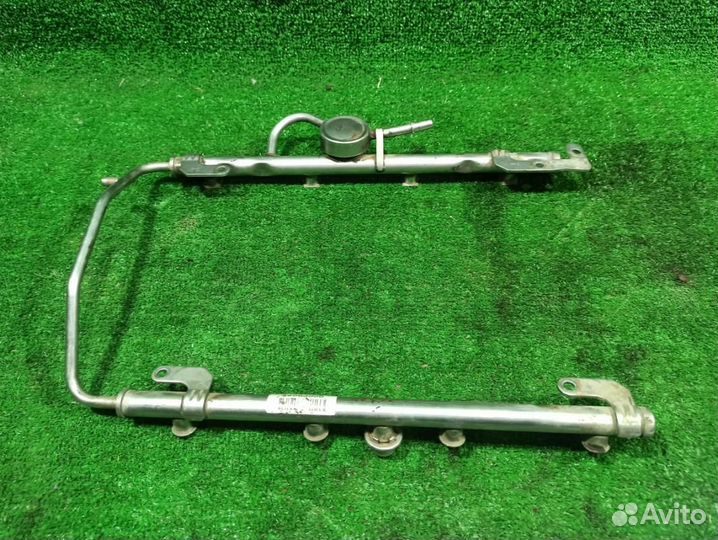 Рампа топливная SRX (03-09) 4.6 8кл б/у (арт. 12563998)