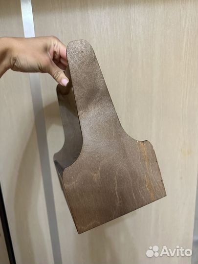 Деревянная коробка с ручкой