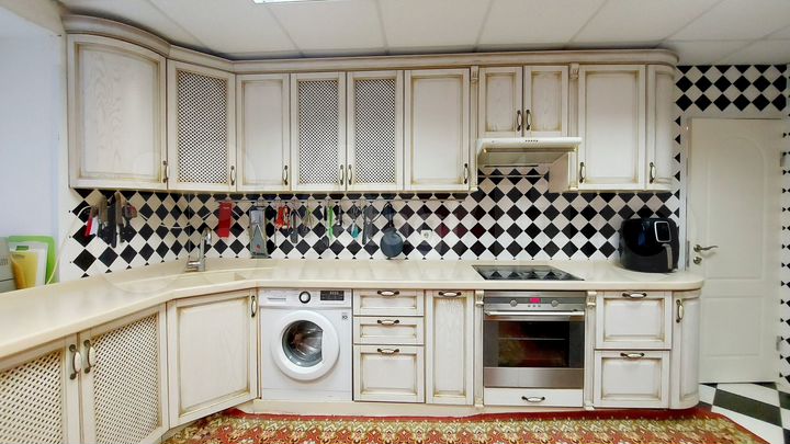 2-к. квартира, 64,3 м², 1/5 эт.