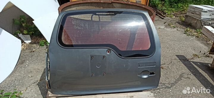 Дверь задняя багажник нива шевролет