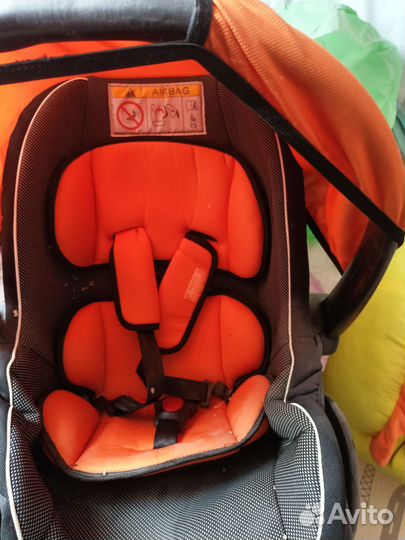 Автомобильное кресло