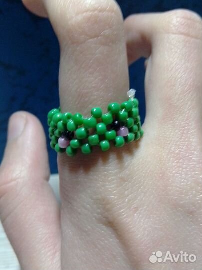 Кольцо из бисера лягушка