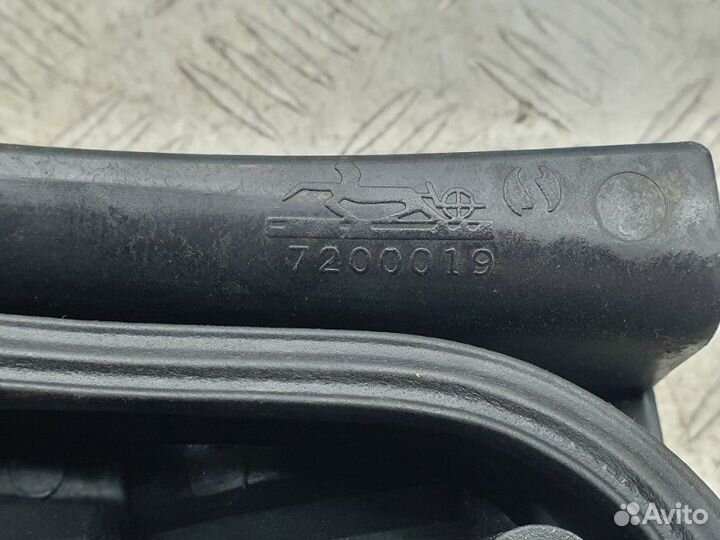 Фонарь задний левый Iran Khodro Samand 1.8 2009