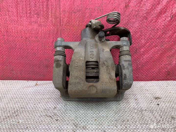 RIO 3 Solaris 1 Суппорт Задний Правый