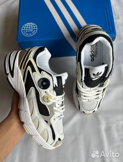 Кроссовки adidas astir