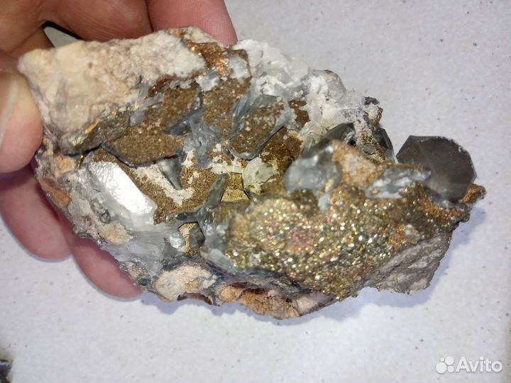 Камни и минералы