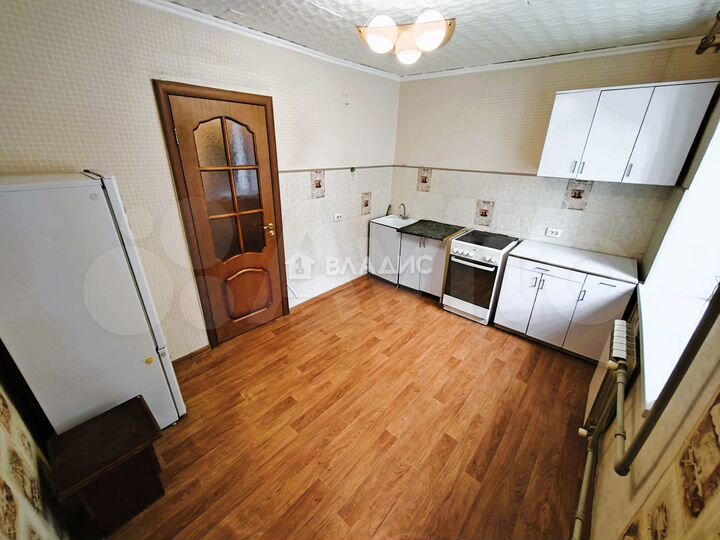 2-к. квартира, 52 м², 1/5 эт.