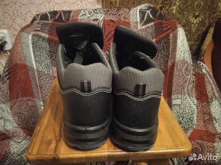 Ботинки рабочие мужские