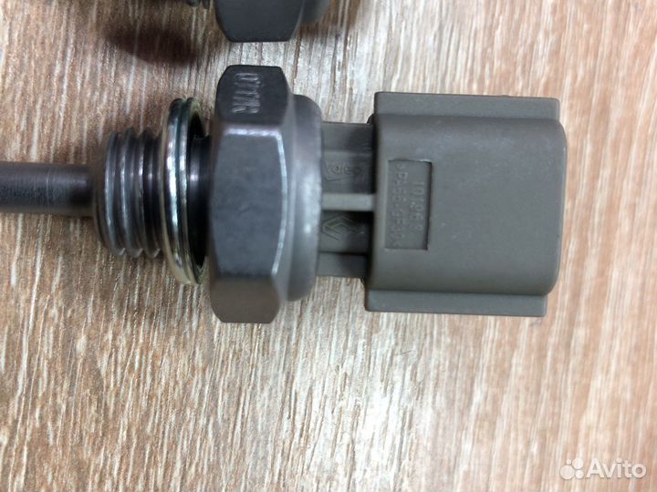 Датчик температуры ох.жидкости Renault LADA