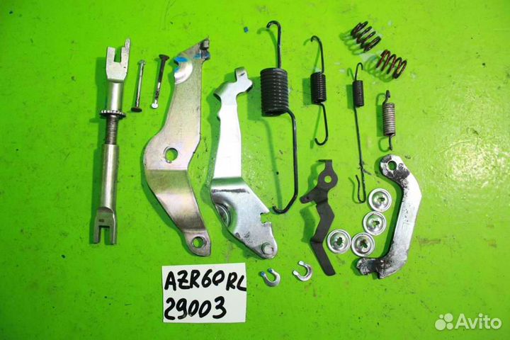 Механизм ручника toyota noah AZR60G задний левый