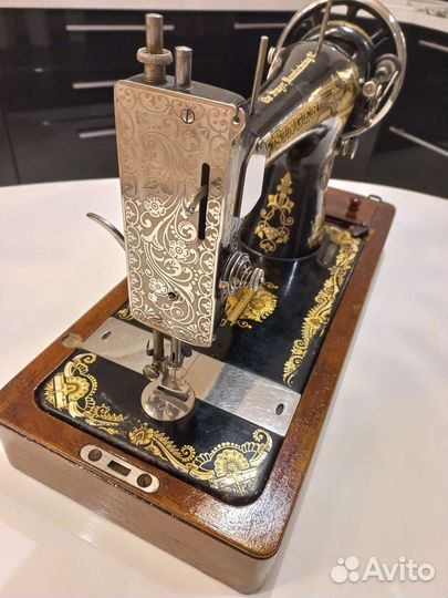 Швейная машина Singer