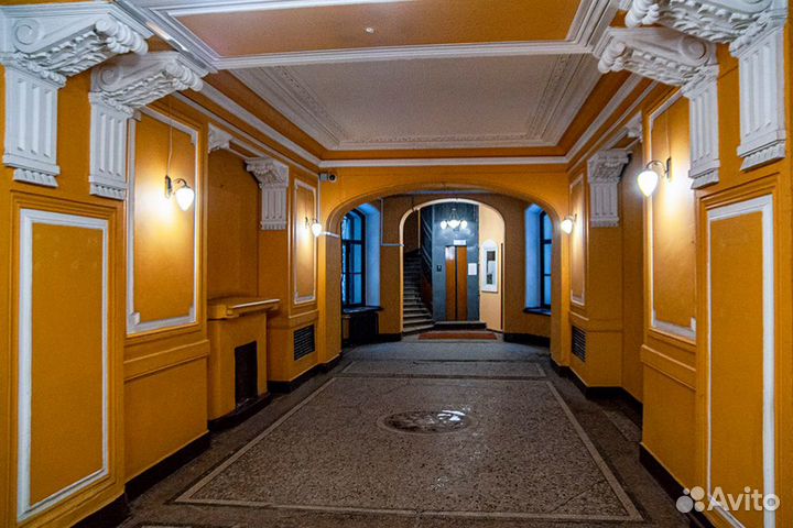 Прогулки по дворикам и парадным