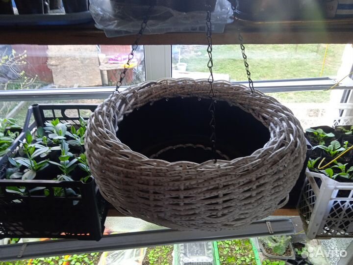 Кашпо подвисное