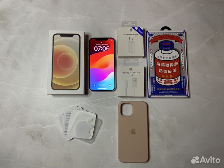 iPhone 12, 64 ГБ