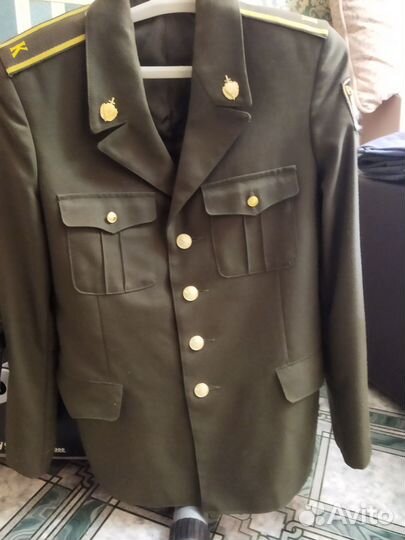 Китель военный