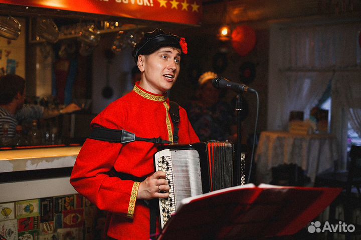 Баянист на праздник