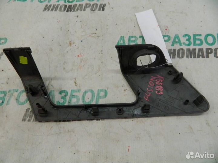 Обшивка двери передней правой для Ford Fusion 200