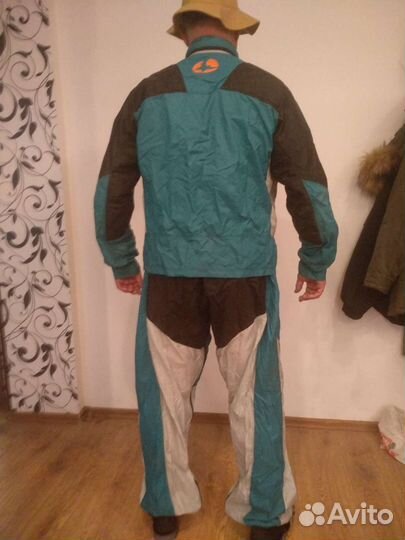 Парашютный комбинезон, трексьют