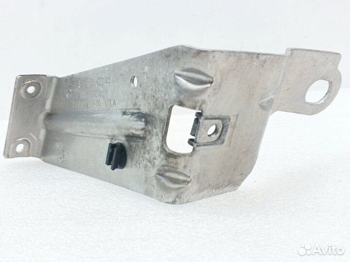 Кронштейн передний левый Bmw X5 E70 N52B30 2008