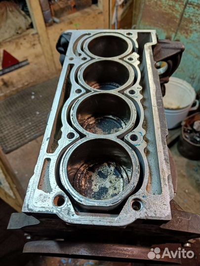 Блок двигателя VW Polo